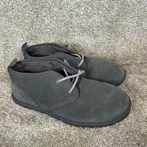 UGG Men's Maksim Chukka Boots Size 8 Grey Sherling Lined Booties